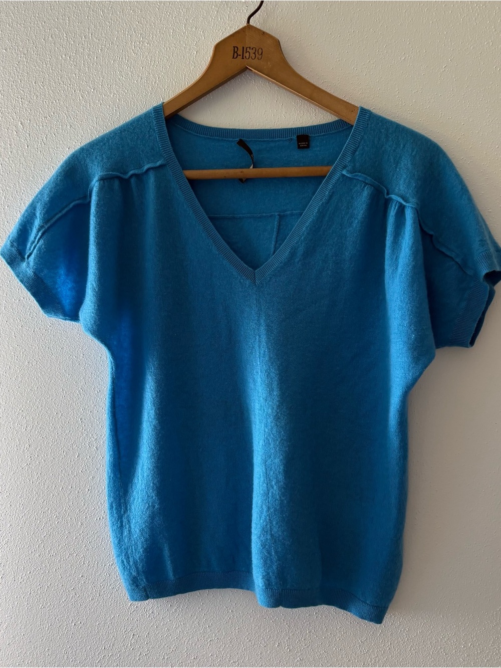 Hugo boss cashmere top